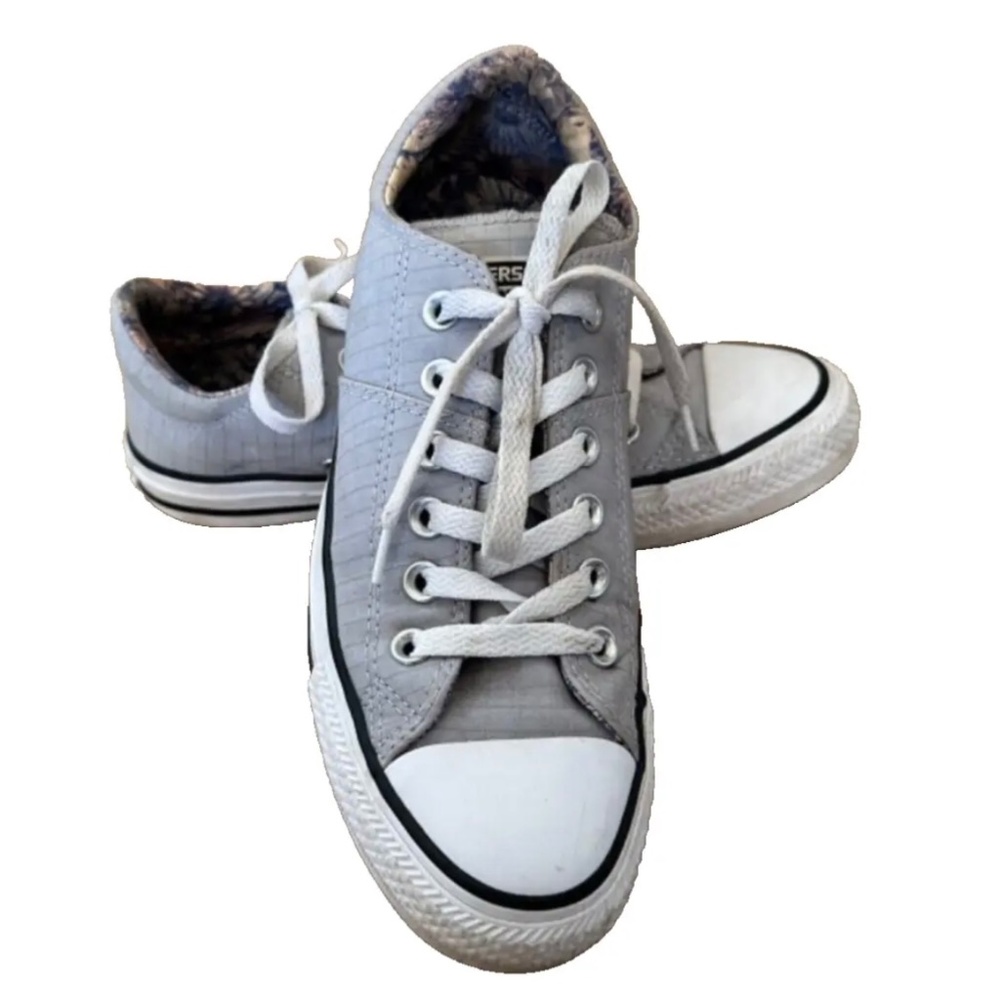 Women’s Converse Gray Size 7